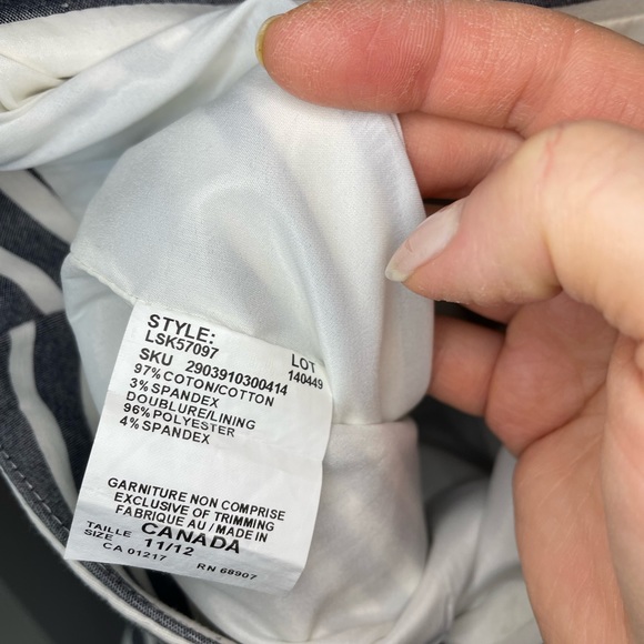 LE CHATEAU Pencil Skirt - Picture 6 of 8